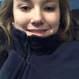 Meet your Posher, Ella
